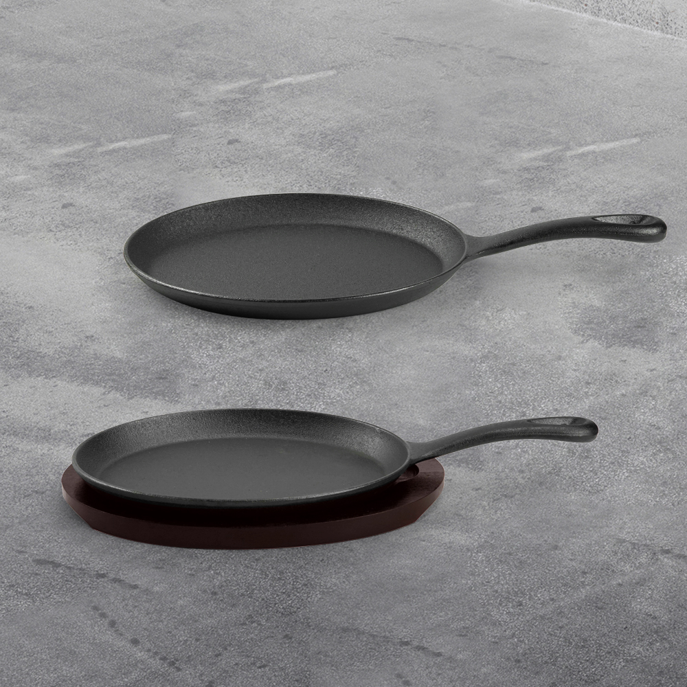 Fajita pan set with wooden tray, anti-heat gloves and cast iron frying pan is suitable for home barbecue kitchens and party restaurants