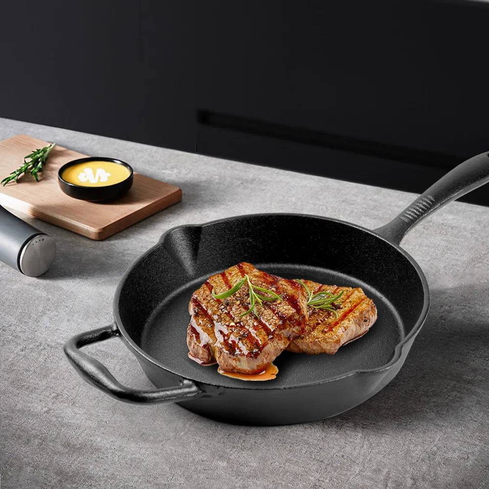 Cast iron frying pan with perforated handle,cast iron cookware with pouring port,convenient for indoor/outdoor use,stove/barbecue/oven/bonfire