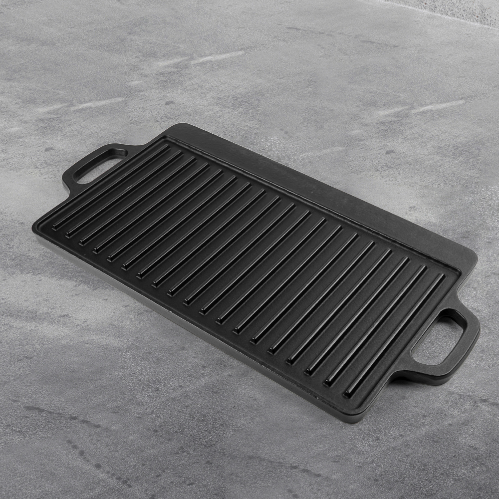 2-in-1 double-sided cast iron baking pan with handle, pre-treated non-stick pan, suitable for gas stoves, ovens and open flames.