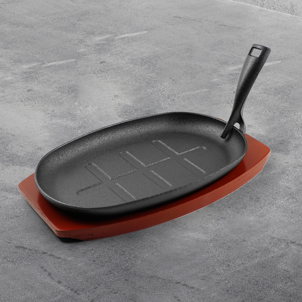 Cast iron frying pan set with wooden base, anti-scalding protection and detachable handle, suitable for restaurant kitchens, cooking accessories, barbecue parties