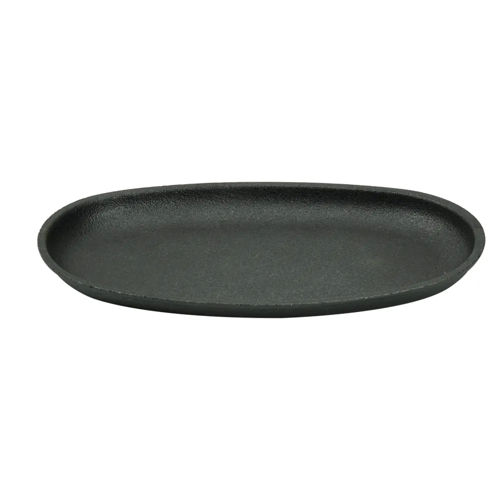Oval cast iron Fajita frying pan steak plate with wooden base and cast iron handle, suitable for family restaurants, barbecues, weddings, autumn parties