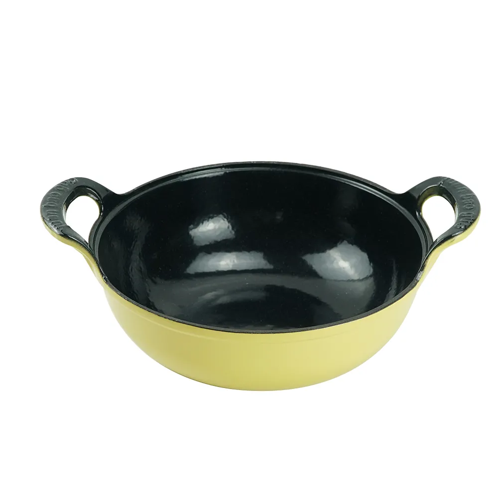 Cast iron wok with handle, multi-functional wok suitable for ovens, stoves or barbecue grills