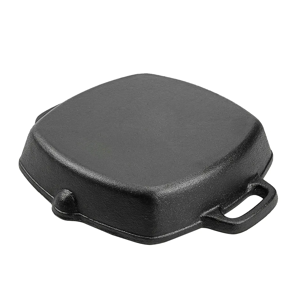 The square cast iron barbecue grill has an easy-to-drain grease outlet with a large ring-shaped handle