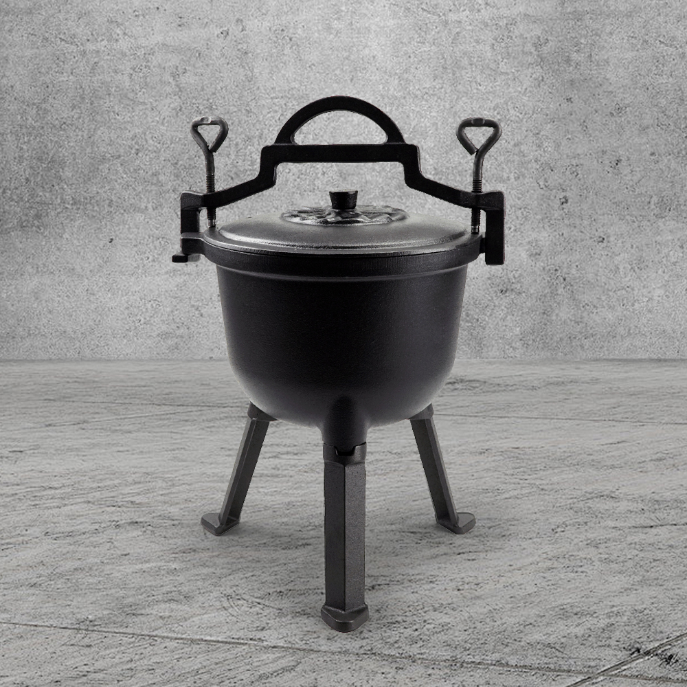 Cast-iron Polish hunting pot, three-legged camping pot, Dutch oven
