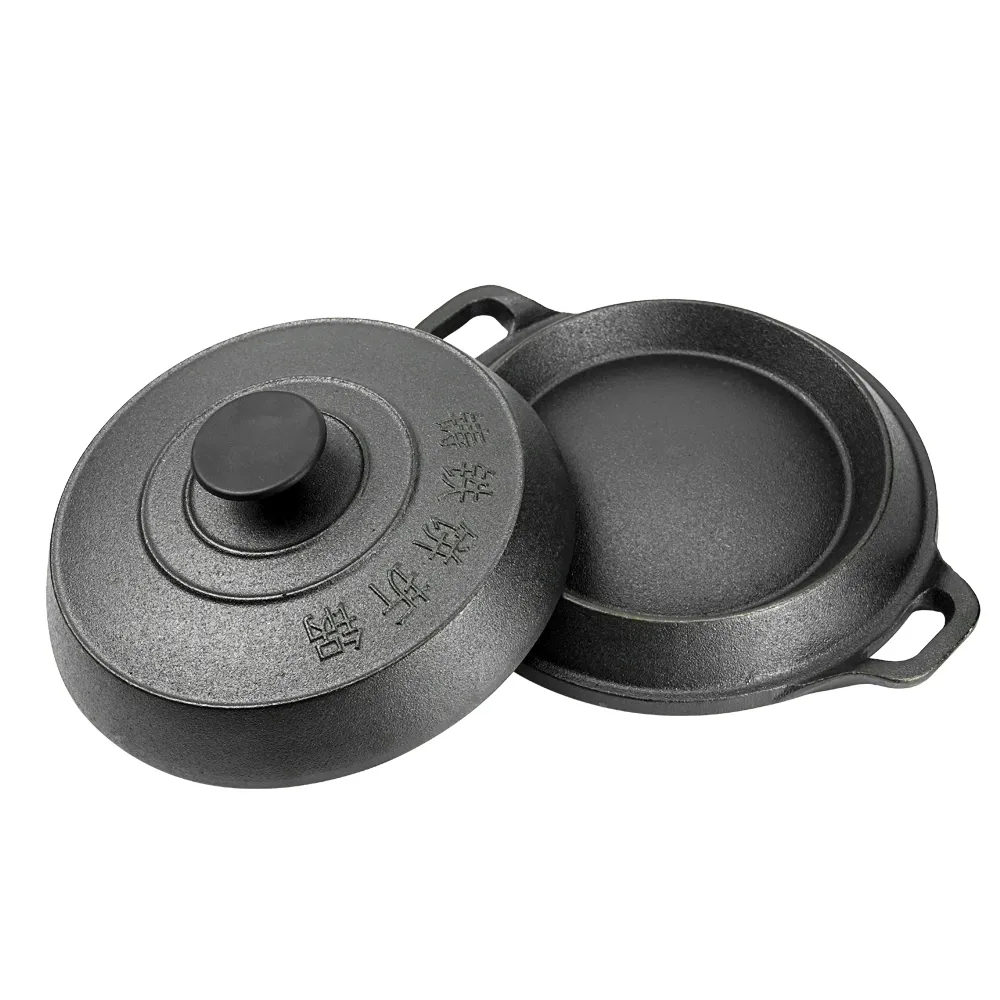 Cast-iron pancake pan for making pancakes