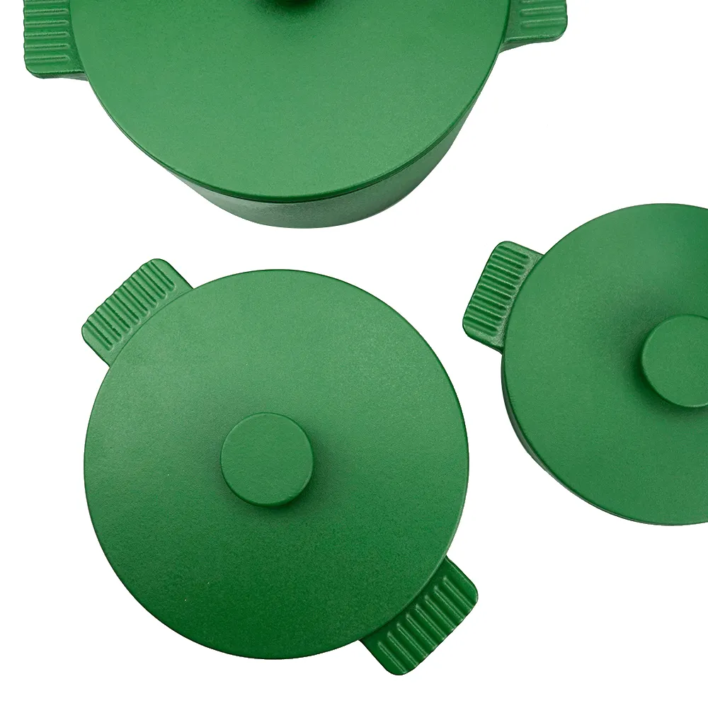 Dutch oven cast iron pot with non-stick enamel coating for bread baking