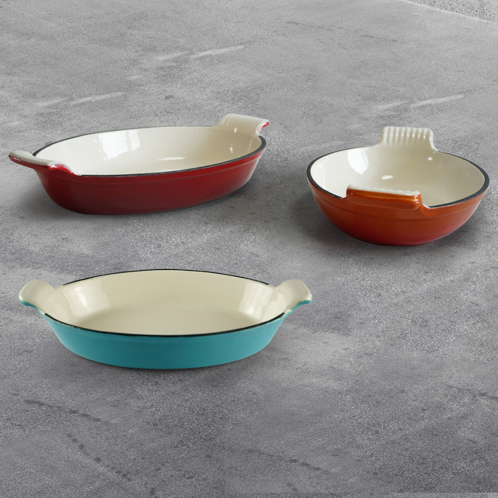 Enamel baking tray, suitable for ovens, a deep and long fish-shaped tray with a handle