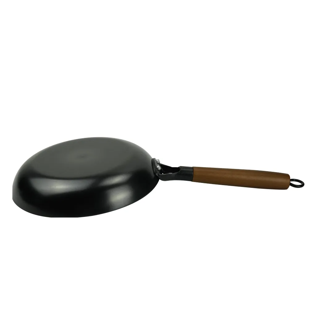 Nitrided cast iron frying pan, wooden-handled frying plate